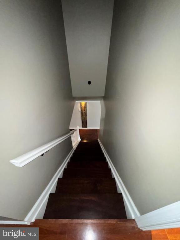 Building Photo - 1804 Worthington Dr