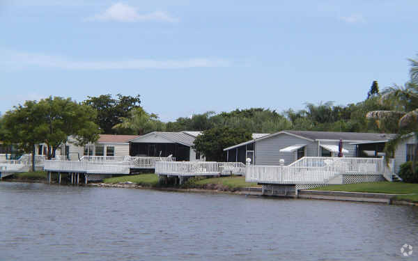 Primary Photo - Tallowwood Isle