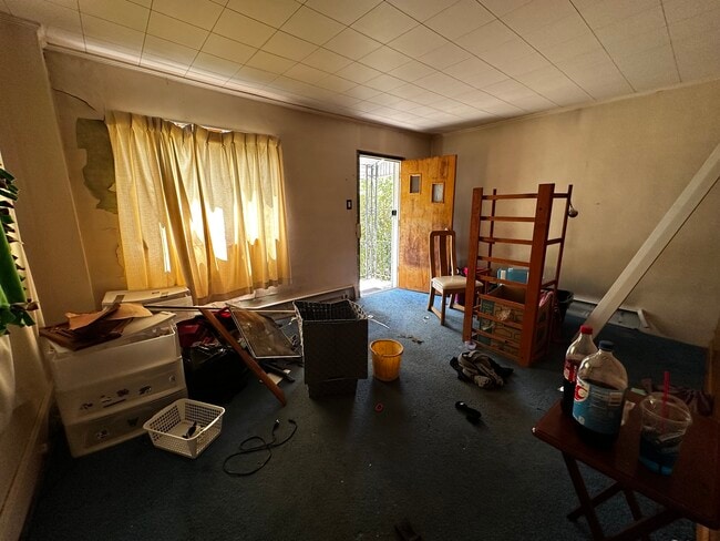 Building Photo - 434R Linden Ave