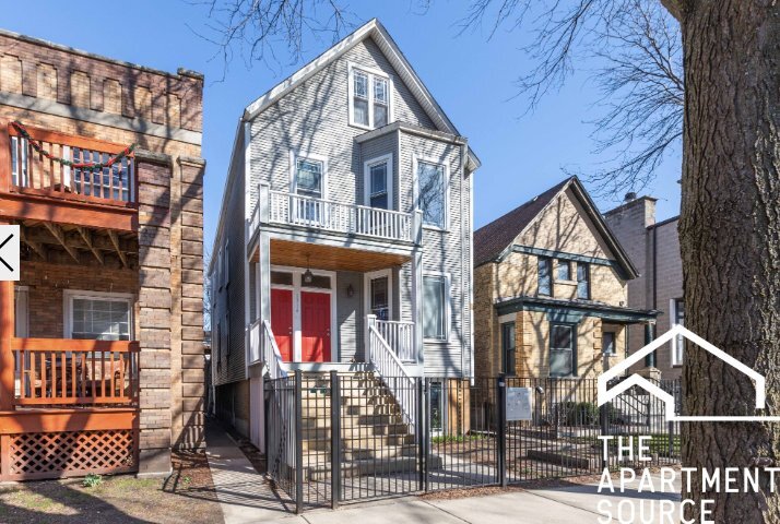 Building Photo - 1318 W Roscoe St