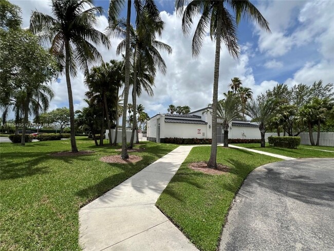 Building Photo - 14730 SW 132nd Ct