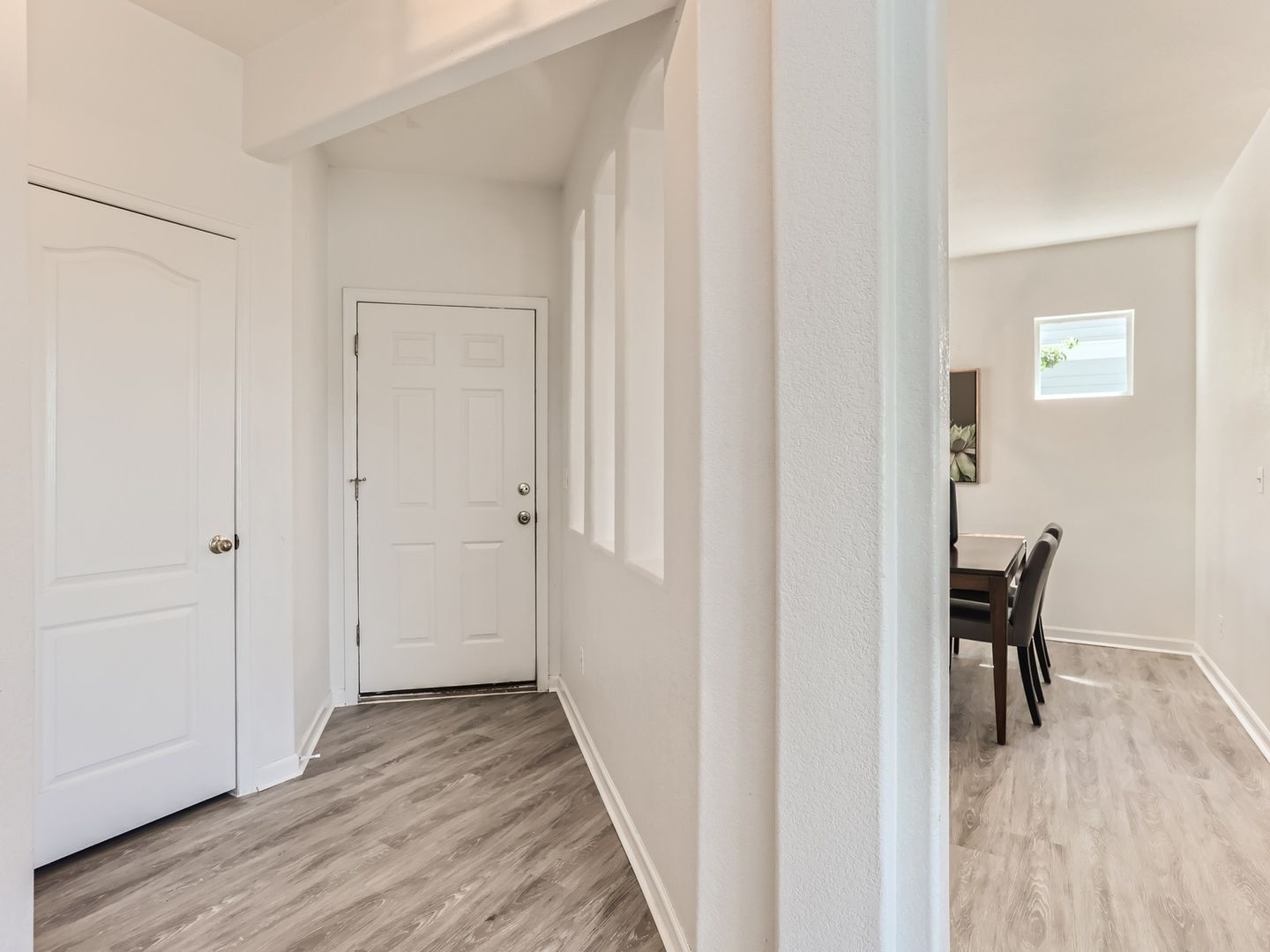 Building Photo - 20046 E Lasalle Dr