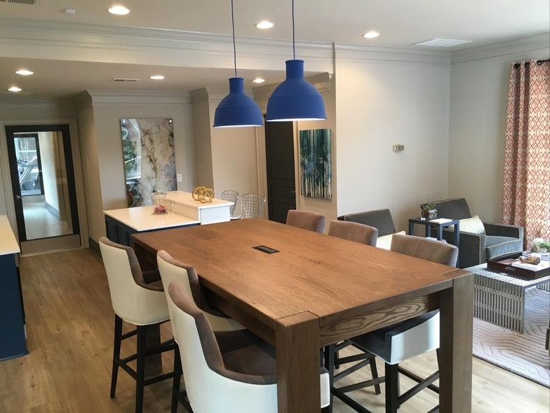 Townhouse Atlanta apartments — community photo - Townhouse Atlanta
