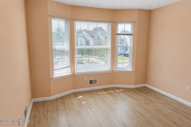 Building Photo - 114 Orion Rd