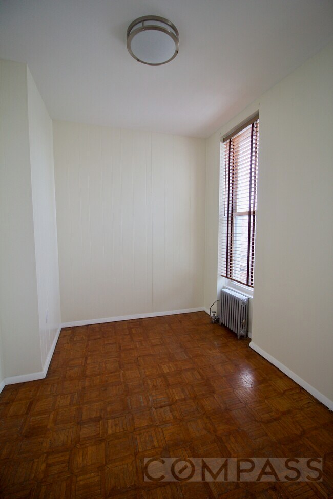 Building Photo - 478 7th Ave