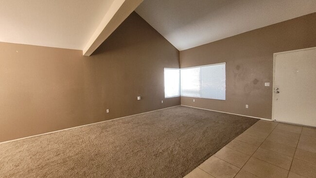 Building Photo - Spacious Home In A Great Location