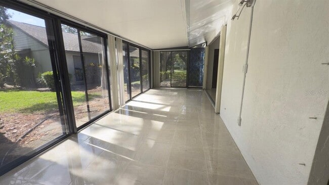 Building Photo - 4765 Oak Forest Dr W