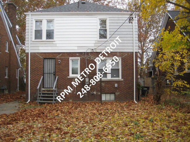 Building Photo - Spacious Brick Colonial in Detroit