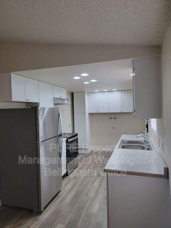Building Photo - 3350 Cherrywood Ave
