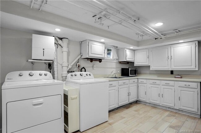 Building Photo - 80 Ridgewood Ave