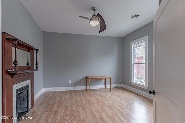 Building Photo - 1804 Frankfort Ave