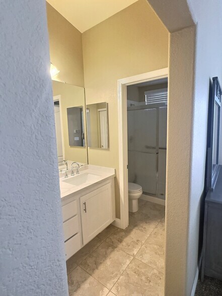 Building Photo - 8245 Ruby Mountain Way