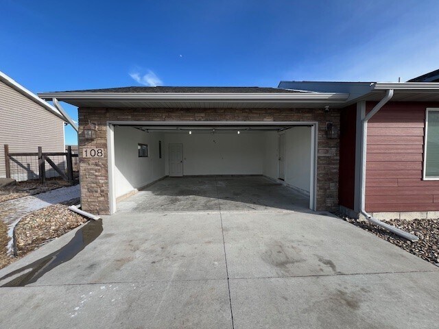 Building Photo - 108 Hayden Dr