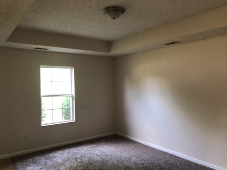 Building Photo - 125 Rocky Rd