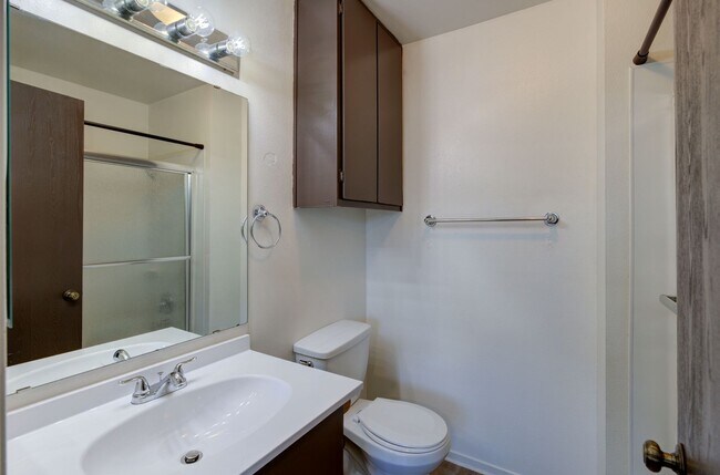 Building Photo - 4676 E Alamos Ave