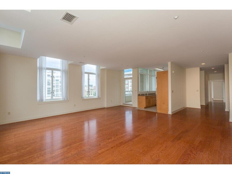 Building Photo - 23 S 23rd St