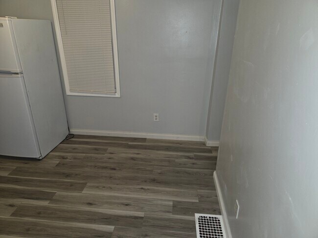 Building Photo - 2401 41st St