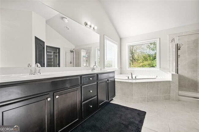 Building Photo - 4079 Broadmoor Ct SW