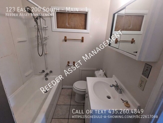 Building Photo - 123 E 200 S