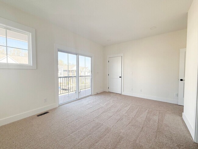 Building Photo - Luxury 3-Bedroom Townhome with Flex Room at Highbury + Summer Special