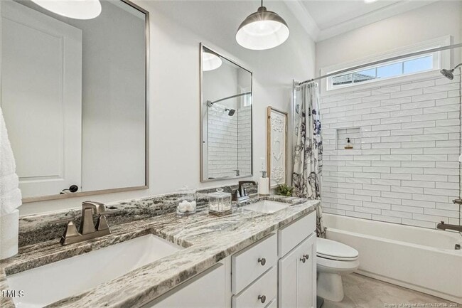 Building Photo - 2098 Amalfi Pl