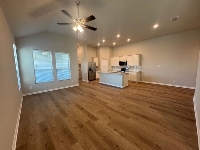 Building Photo - Stunning 4x3 Luxury Duplex in Buda, TX!