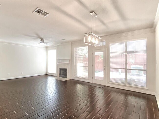 Building Photo - 54 Alderon Woods Pl