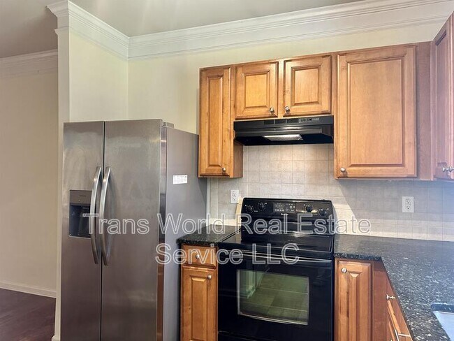 Building Photo - 9821 Alger Trce