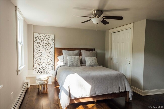 Building Photo - 2 Locust St