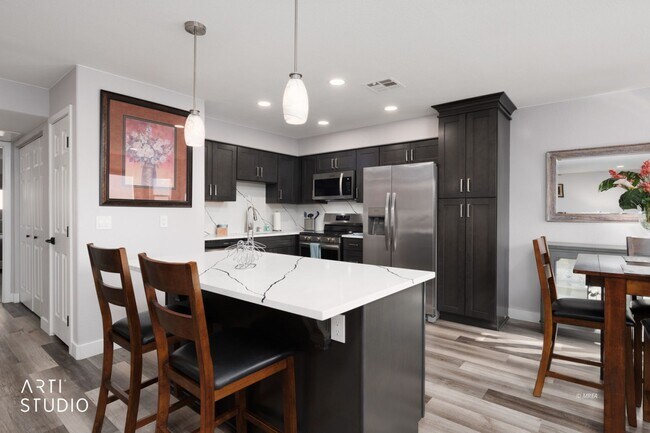 Building Photo - 801 Mesquite Springs Dr