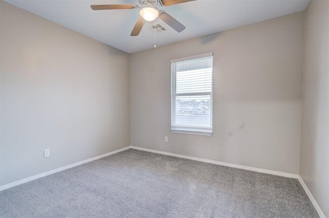 Building Photo - 10425 Aberdeen Dr