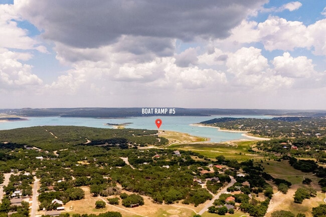 Building Photo - 705 Firefly Dr