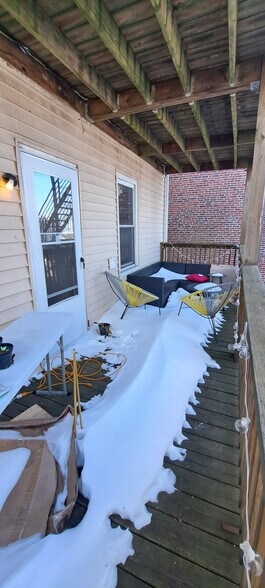 Building Photo - 143 Hillside St