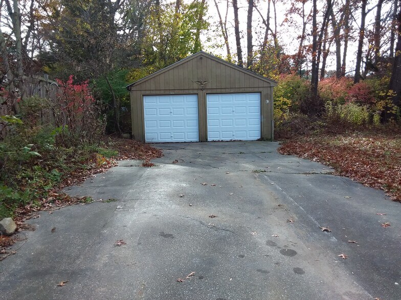 Building Photo - 58 Pennywood Ln