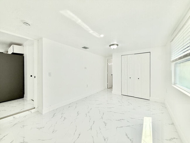 Building Photo - 2712 60th Ave N