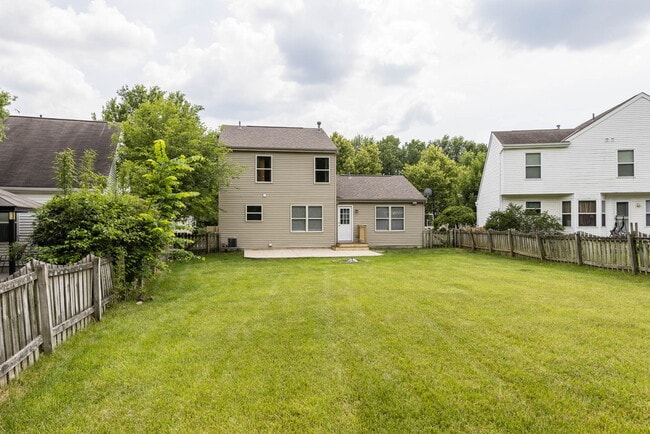 Building Photo - 1032 Pebble Brook Dr