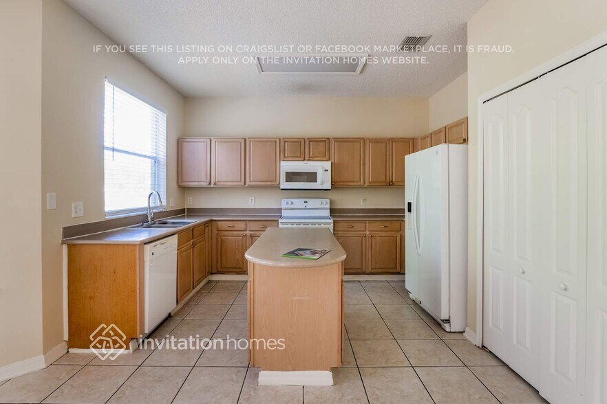 Building Photo - 3206 Kingstown Ct
