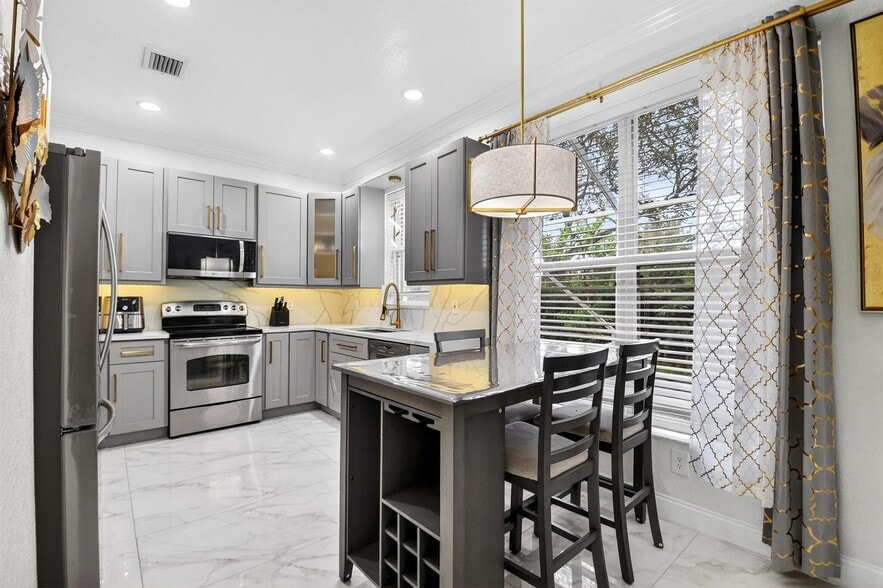 Building Photo - 5029 Starblaze Dr