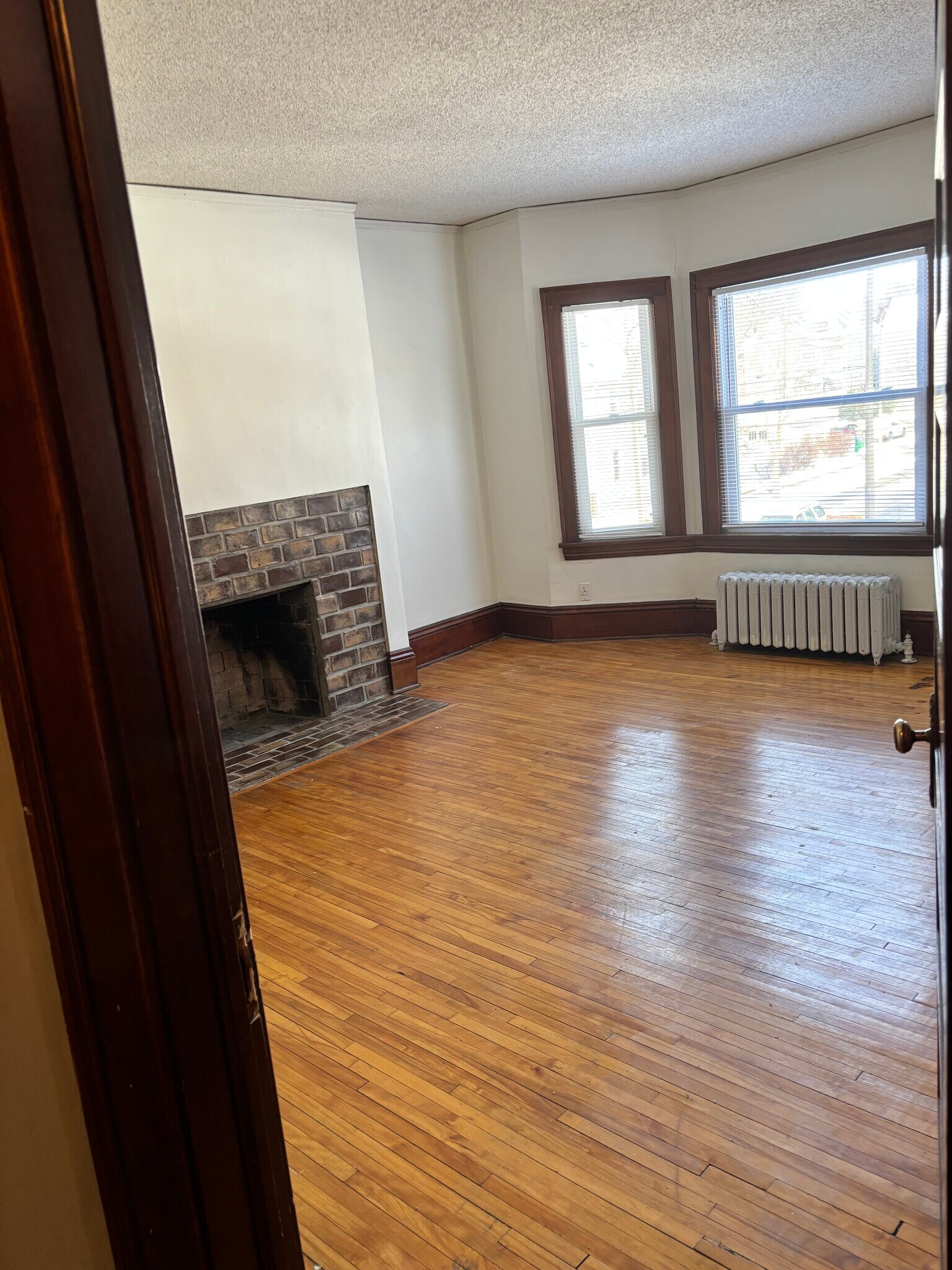 Building Photo - 2600 Emerson Ave S