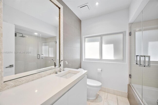 Building Photo - 1430 Baracoa Ave