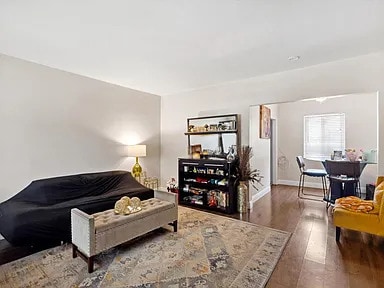 Building Photo - $2,650 11105-07 NE 9th Ave #11105