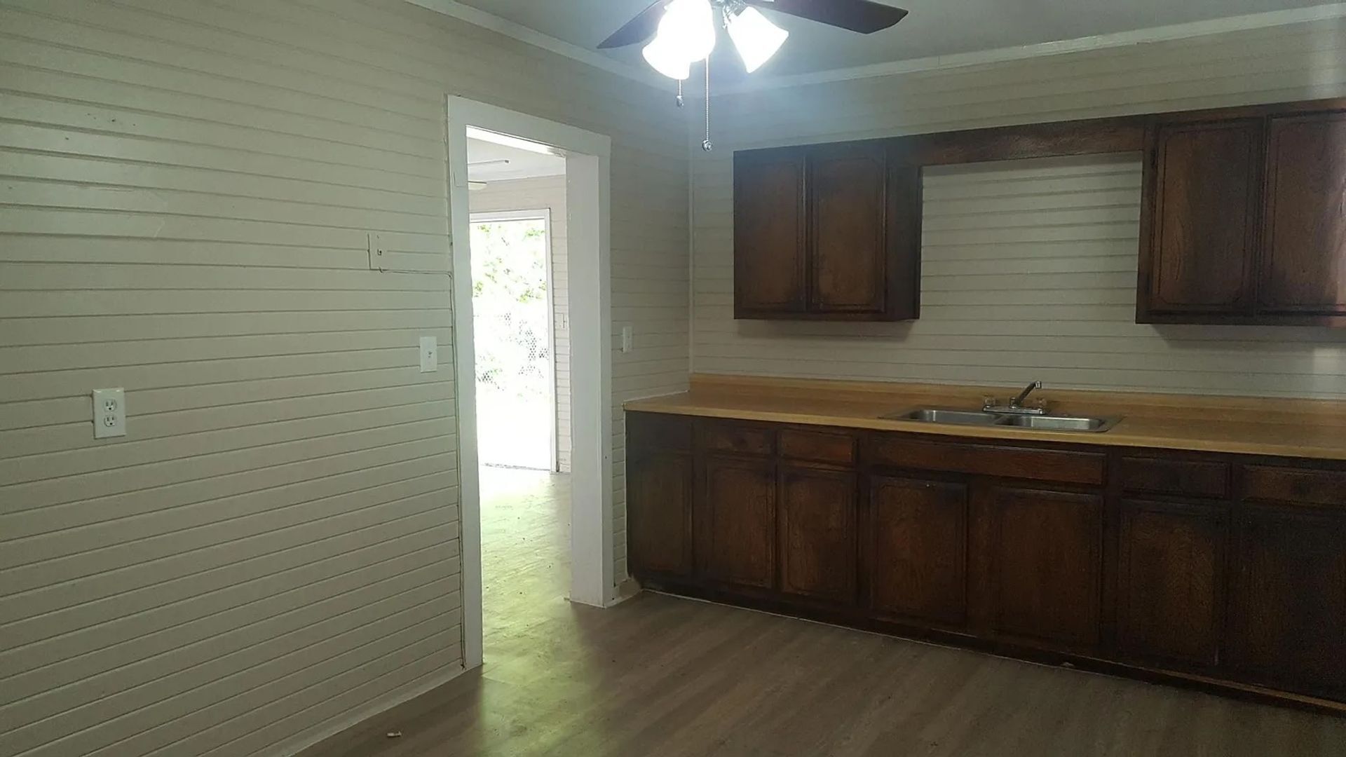 Building Photo - 3604 N Terry St