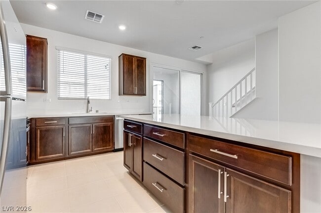 Building Photo - 5838 Kips Bay St