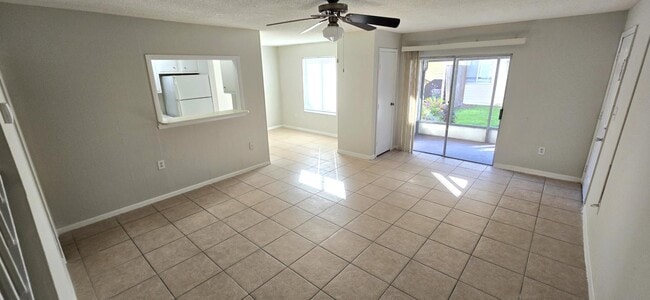 Building Photo - 1024 Spring Meadow Dr