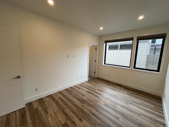 Building Photo - Gorgeous Tetherow 4 Bedroom + Office