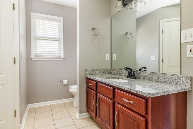 Building Photo - 123 Bordeaux Ln