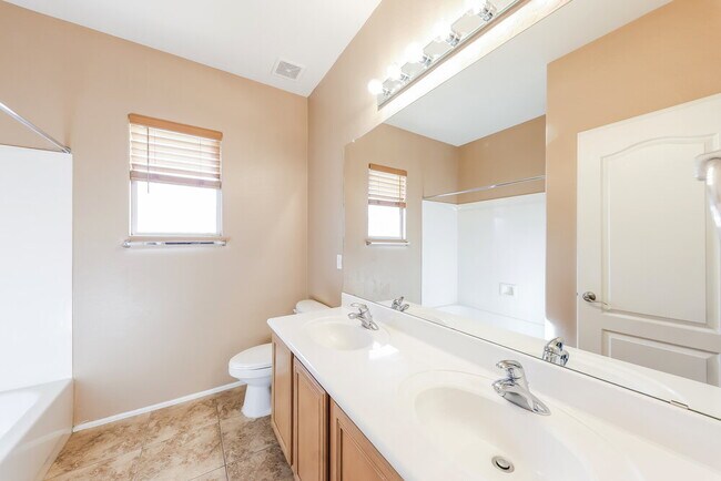 Building Photo - 10574 W Salter Dr