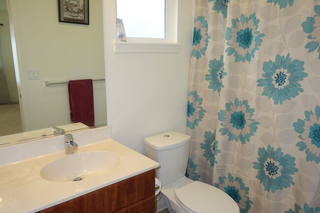 Building Photo - Wonderful 3 BD / 2.5 BA Home In Ewa Beach!!!