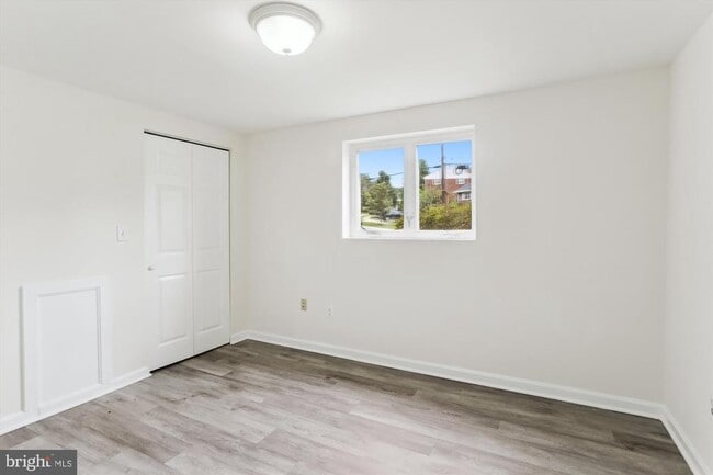 Building Photo - 9915 Ashburton Ln