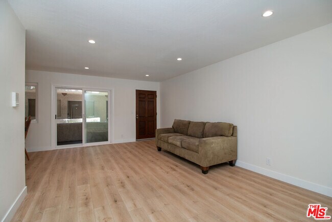 Building Photo - 3637 Glendon Ave